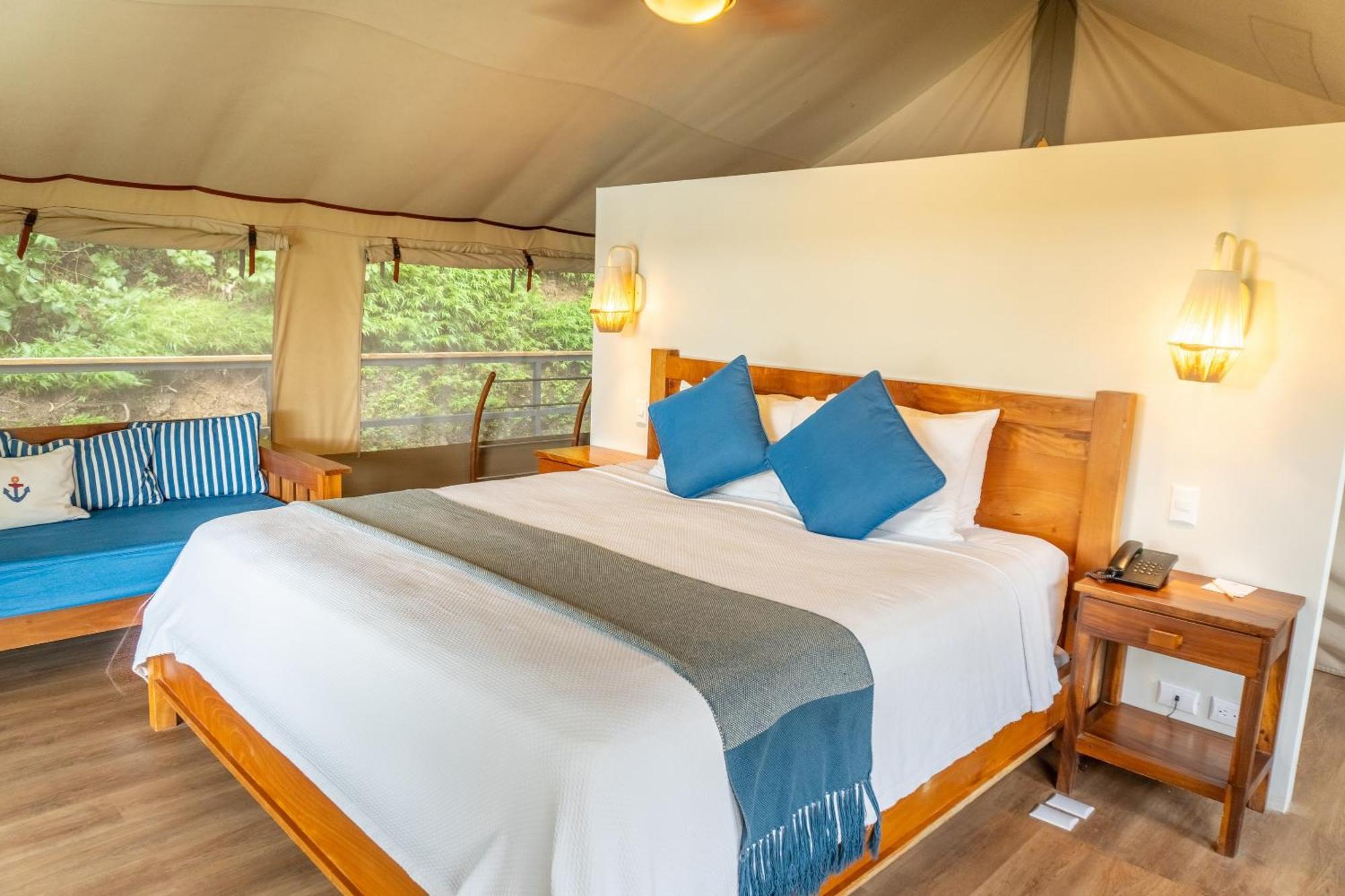 Isla Chiquita Glamping Hotel Paquera Szoba fotó